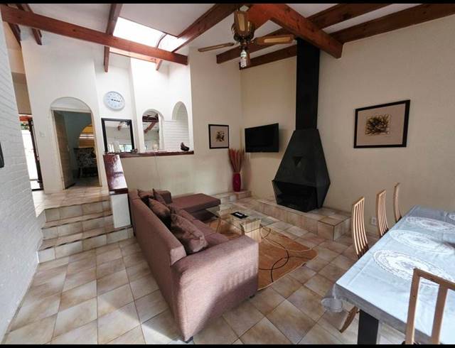 5 BEDROOM PROPERTY TO RENT IN RIVONIA
